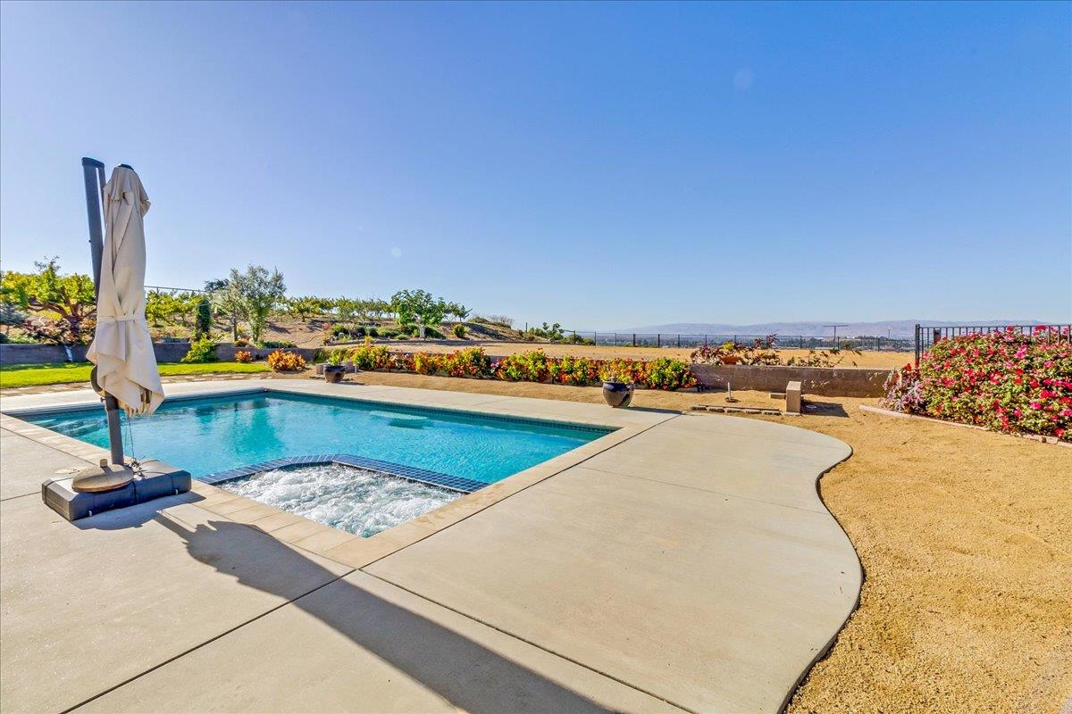 Detail Gallery Image 67 of 76 For 4116 Ashford Cir, Hollister,  CA 95023 - 4 Beds | 3/1 Baths