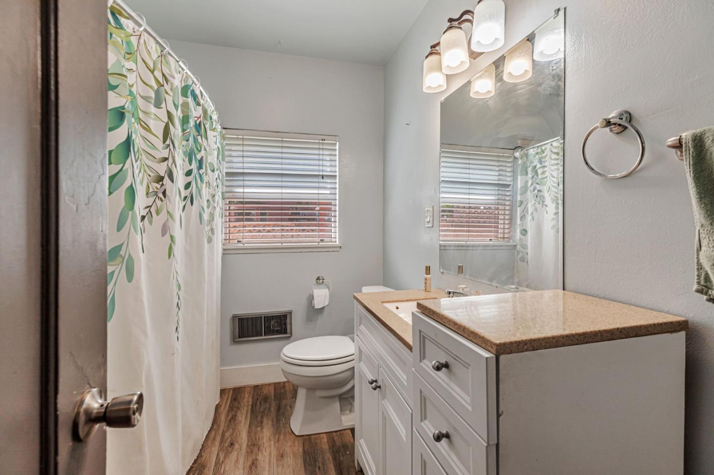 Detail Gallery Image 28 of 36 For 1179 San Benito St, Hollister,  CA 95023 - 2 Beds | 1 Baths