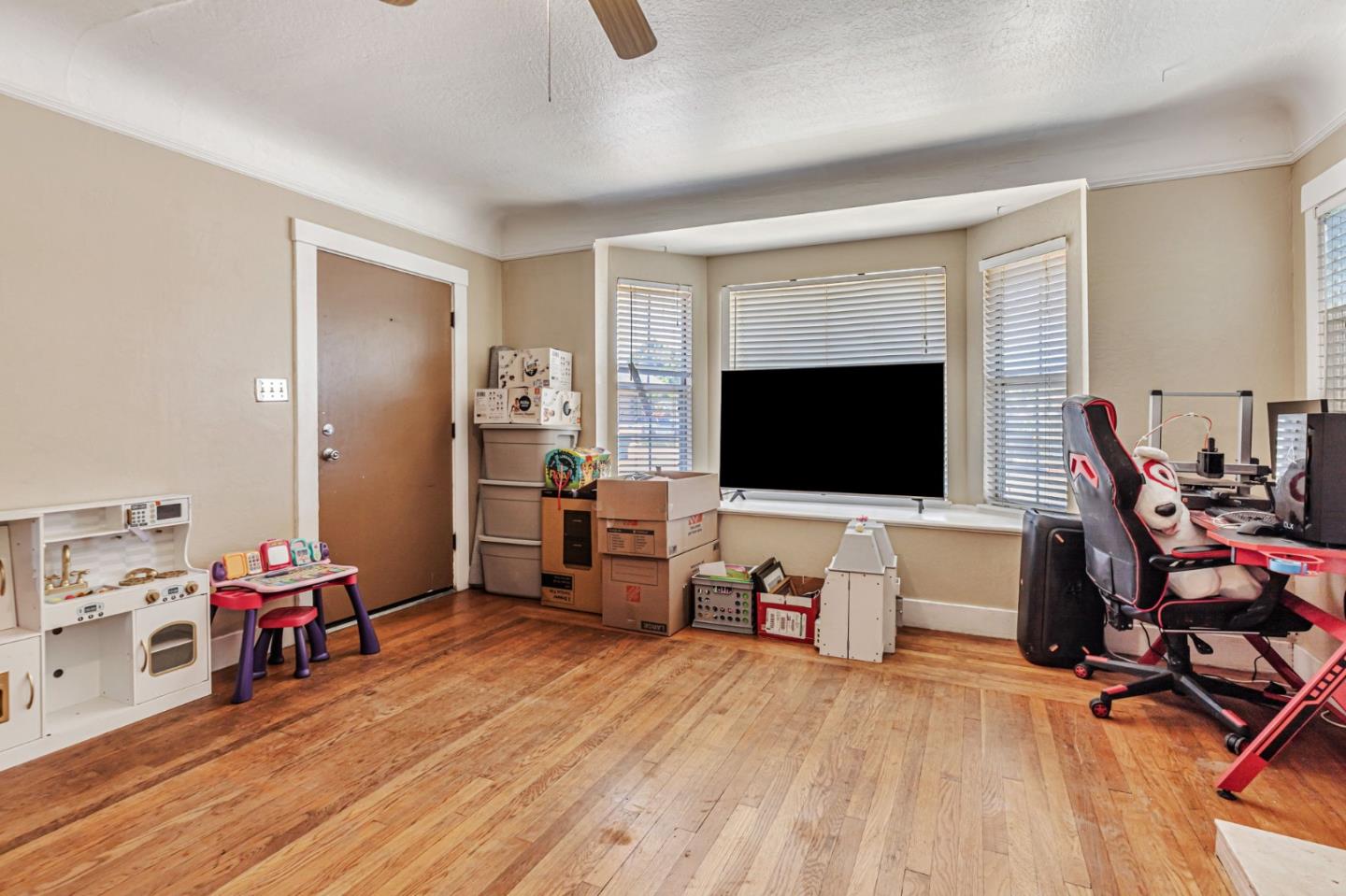 Detail Gallery Image 9 of 36 For 1179 San Benito St, Hollister,  CA 95023 - 2 Beds | 1 Baths