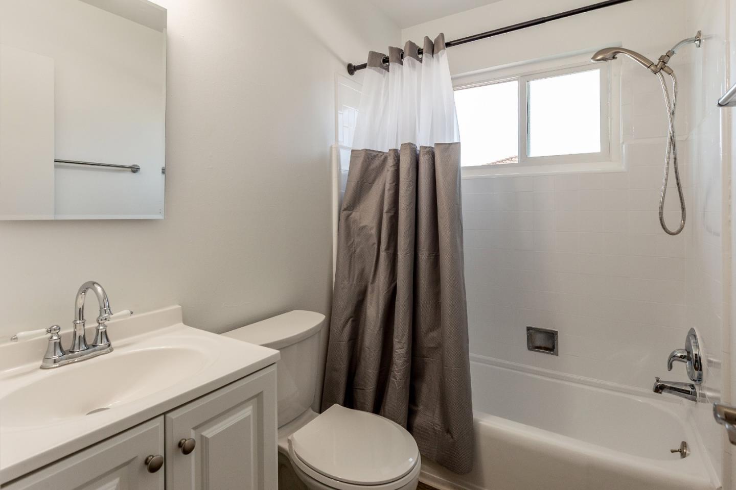 Detail Gallery Image 8 of 19 For 2104 Royal Dr, Santa Clara,  CA 95050 - – Beds | – Baths