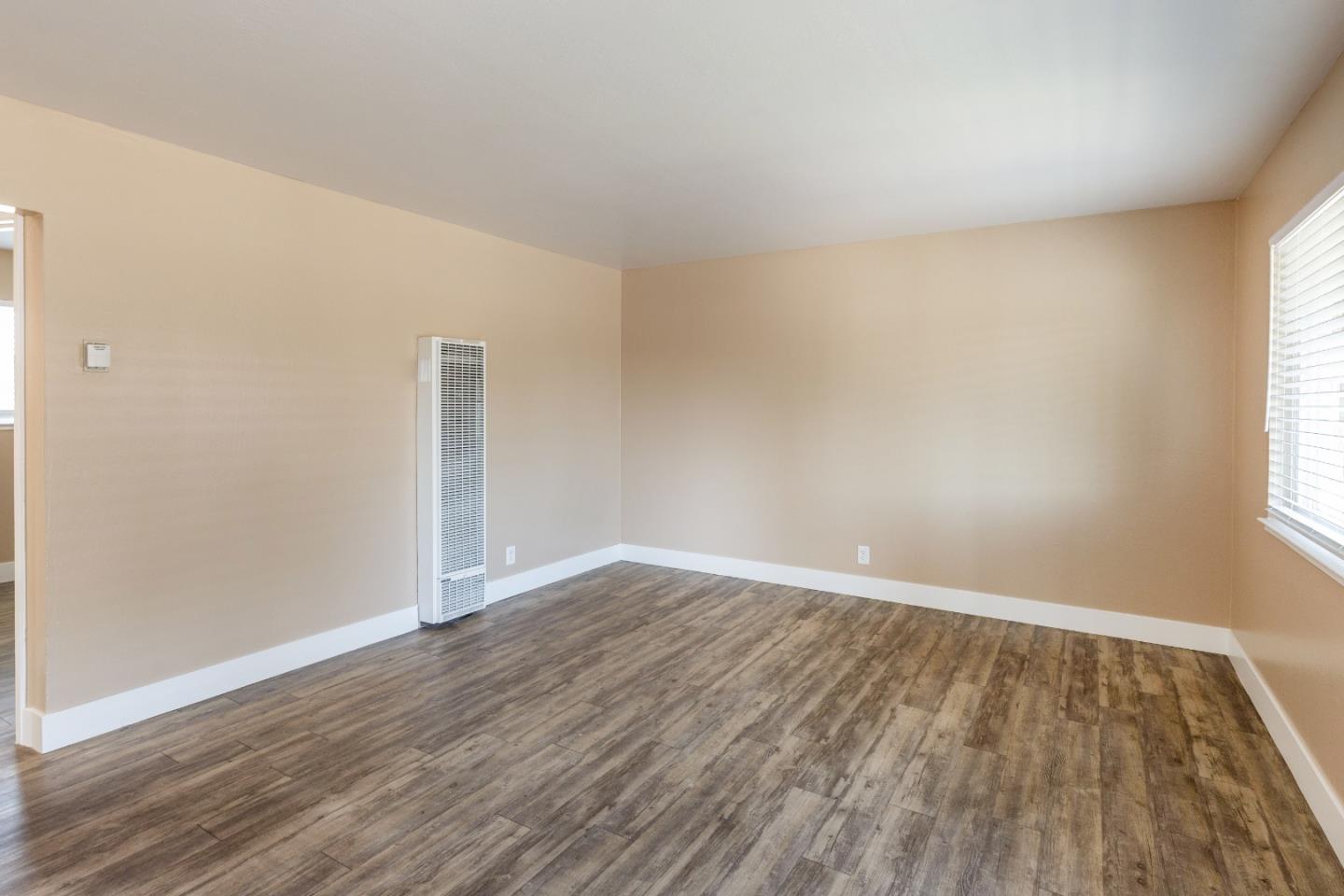Detail Gallery Image 9 of 19 For 2104 Royal Dr, Santa Clara,  CA 95050 - – Beds | – Baths