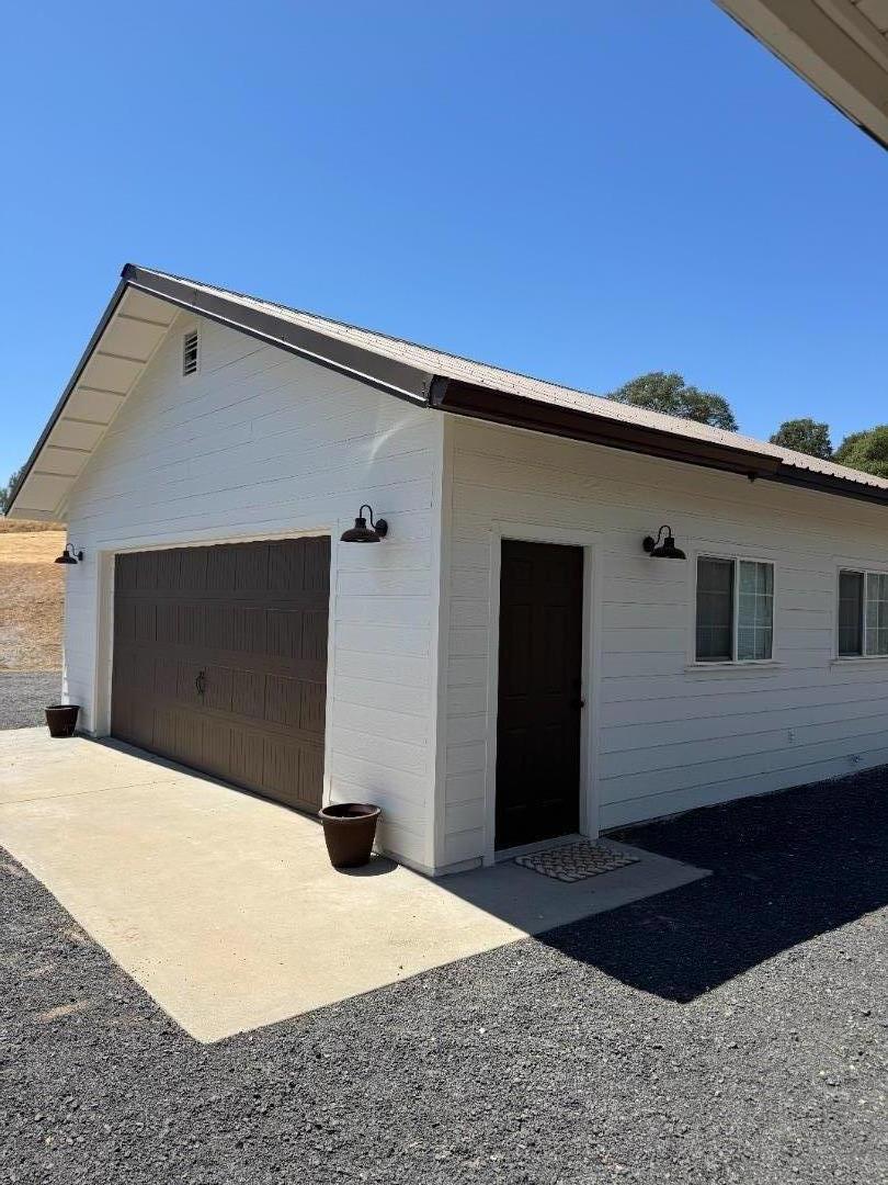 Detail Gallery Image 4 of 39 For 2253 Buffalo Way, Copperopolis,  CA 95228 - 3 Beds | 2/1 Baths