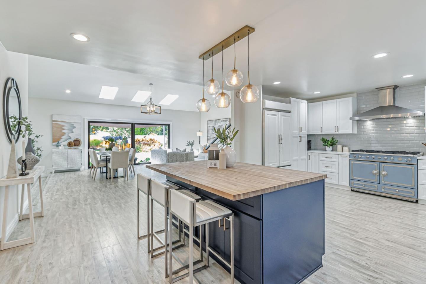 Detail Gallery Image 14 of 52 For 19680 Crestbrook Dr, Saratoga,  CA 95070 - 4 Beds | 3 Baths