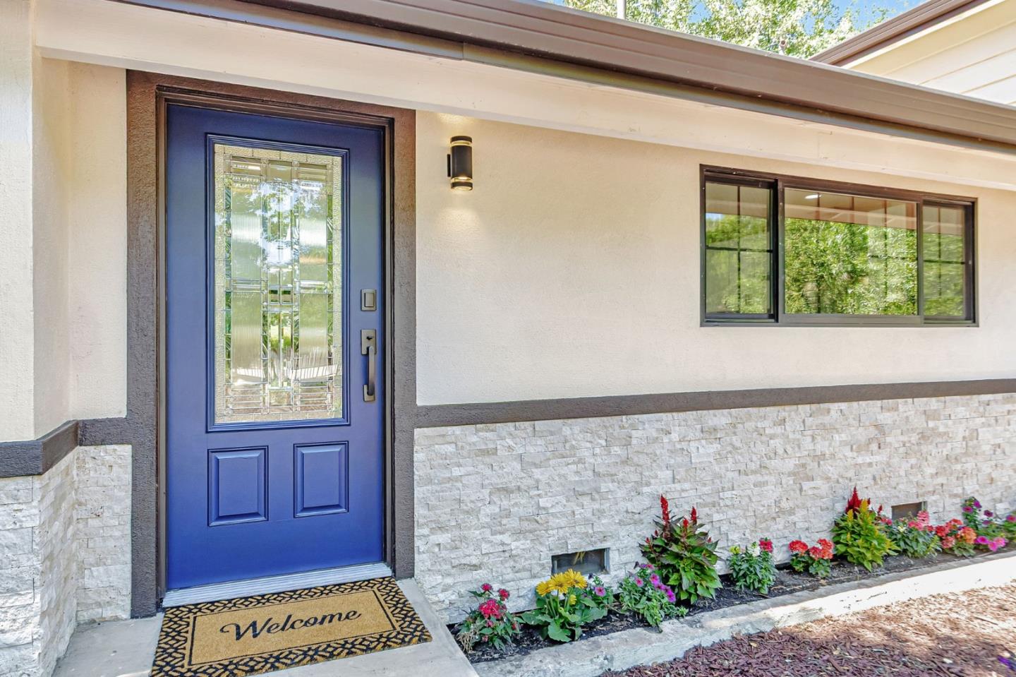 Detail Gallery Image 3 of 52 For 19680 Crestbrook Dr, Saratoga,  CA 95070 - 4 Beds | 3 Baths