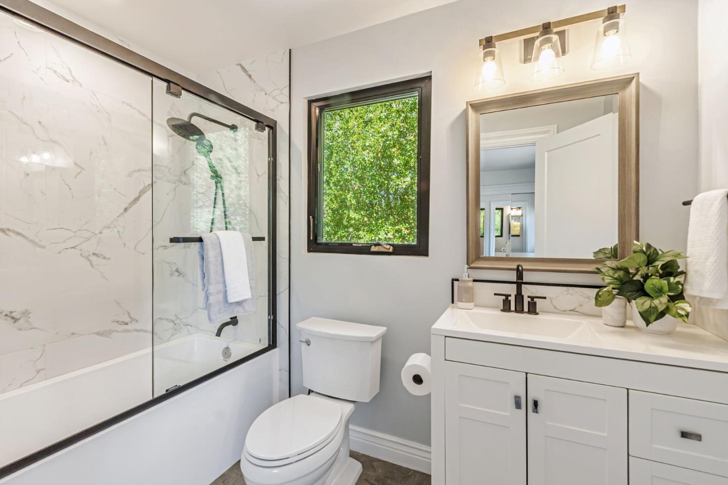 Detail Gallery Image 38 of 52 For 19680 Crestbrook Dr, Saratoga,  CA 95070 - 4 Beds | 3 Baths