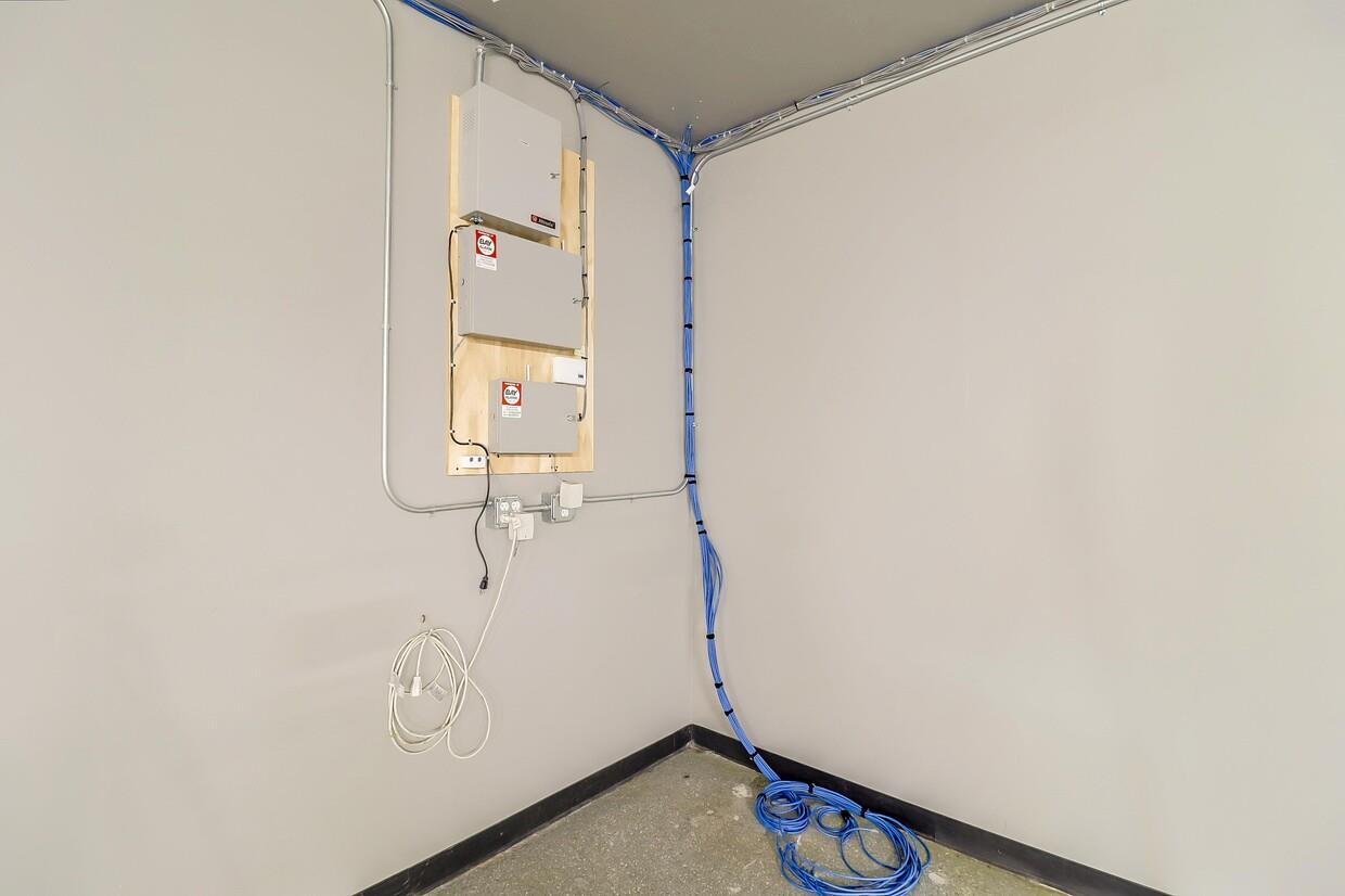 Detail Gallery Image 15 of 25 For 1025 44th Ave, Oakland,  CA 94601 - – Beds | – Baths