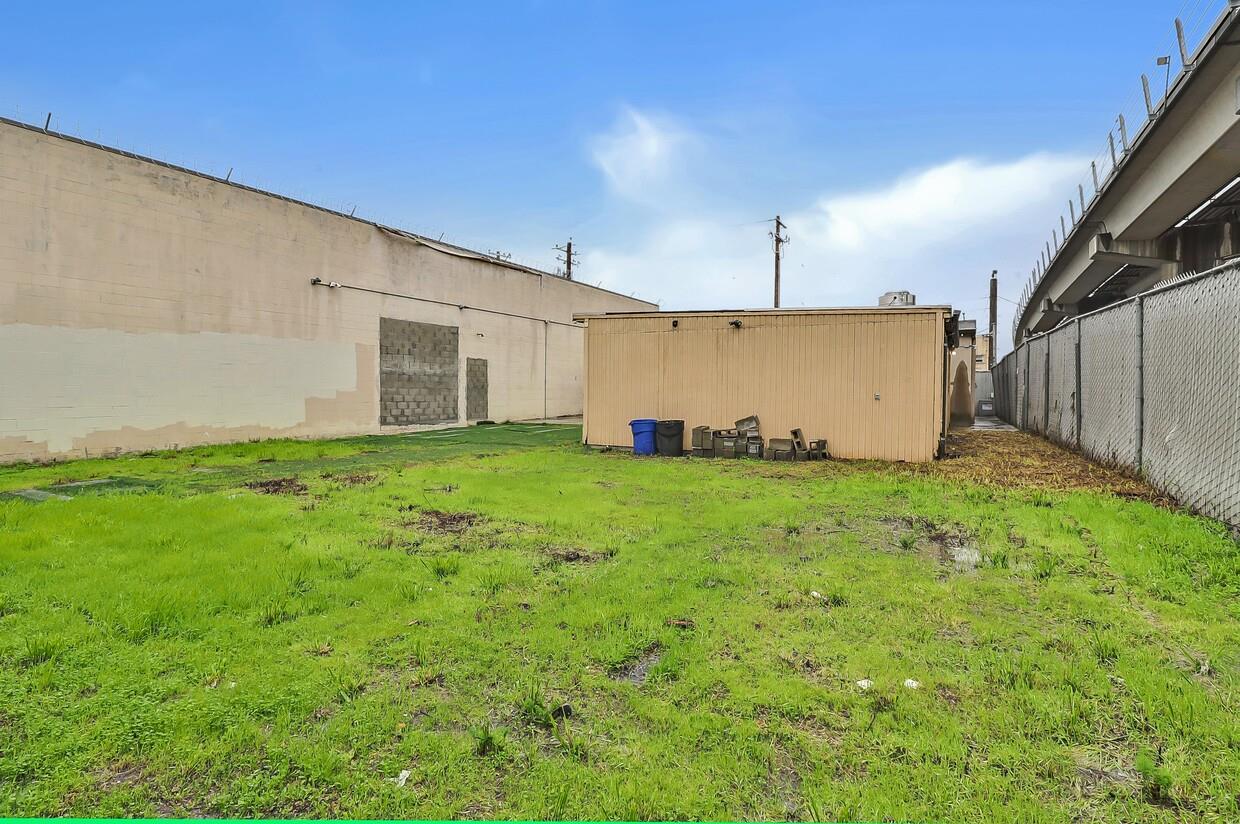 Detail Gallery Image 8 of 25 For 1025 44th Ave, Oakland,  CA 94601 - – Beds | – Baths