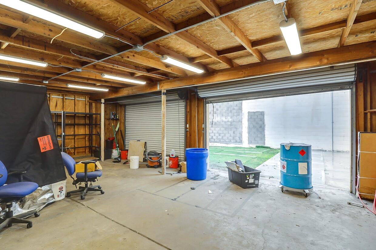 Detail Gallery Image 9 of 25 For 1025 44th Ave, Oakland,  CA 94601 - – Beds | – Baths