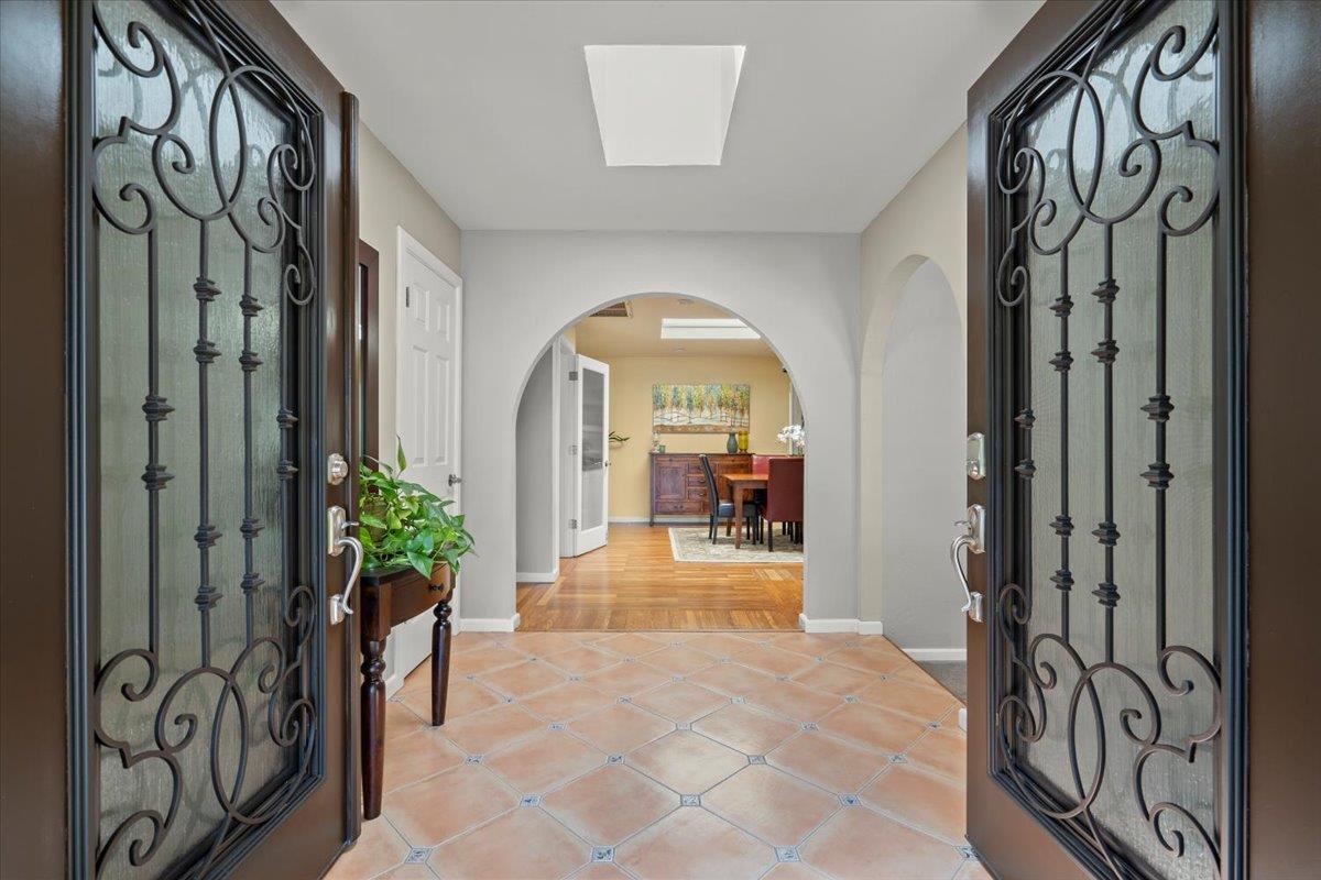 Detail Gallery Image 11 of 56 For 17441 Blue Jay Dr, Morgan Hill,  CA 95037 - 4 Beds | 3/1 Baths