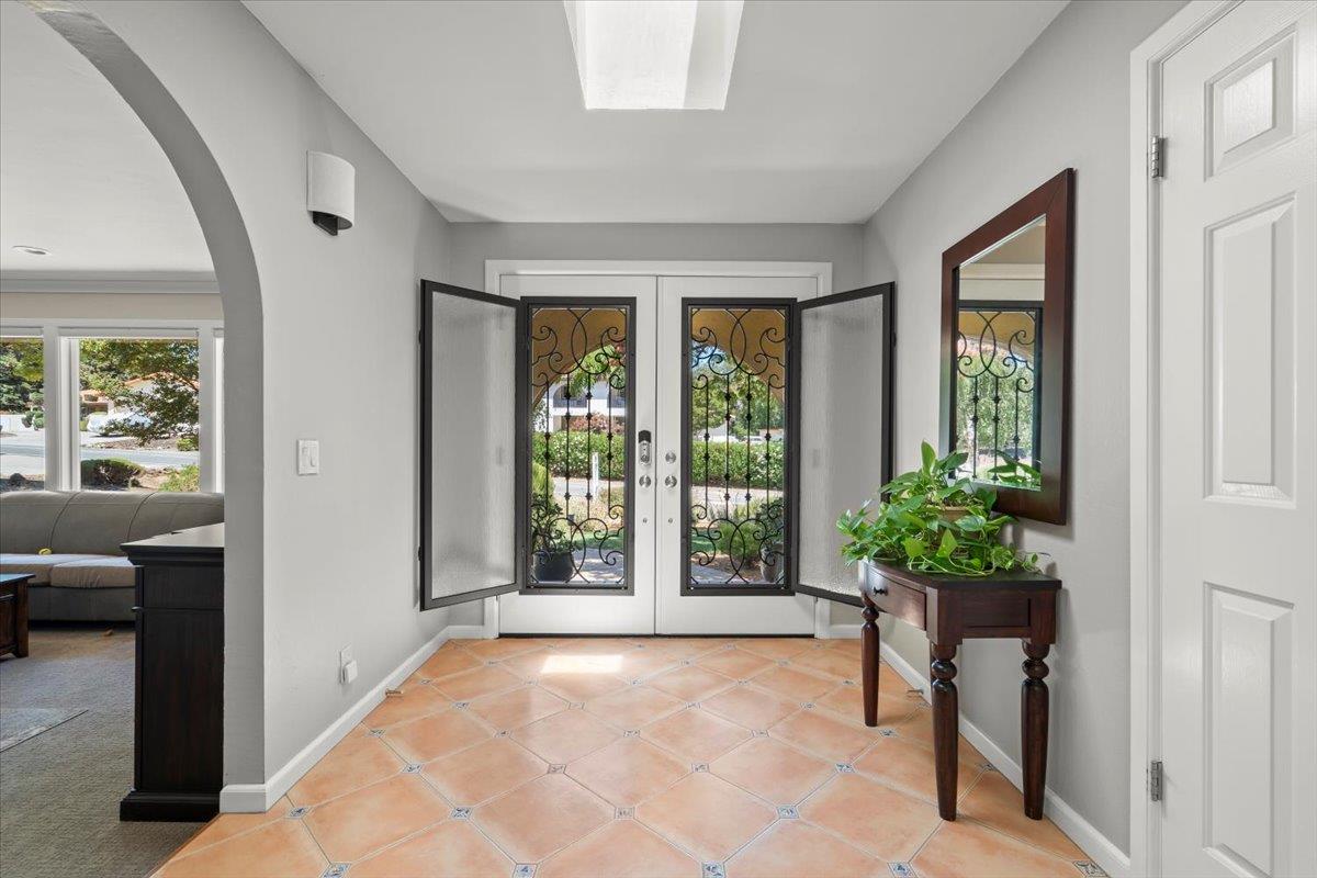 Detail Gallery Image 12 of 56 For 17441 Blue Jay Dr, Morgan Hill,  CA 95037 - 4 Beds | 3/1 Baths