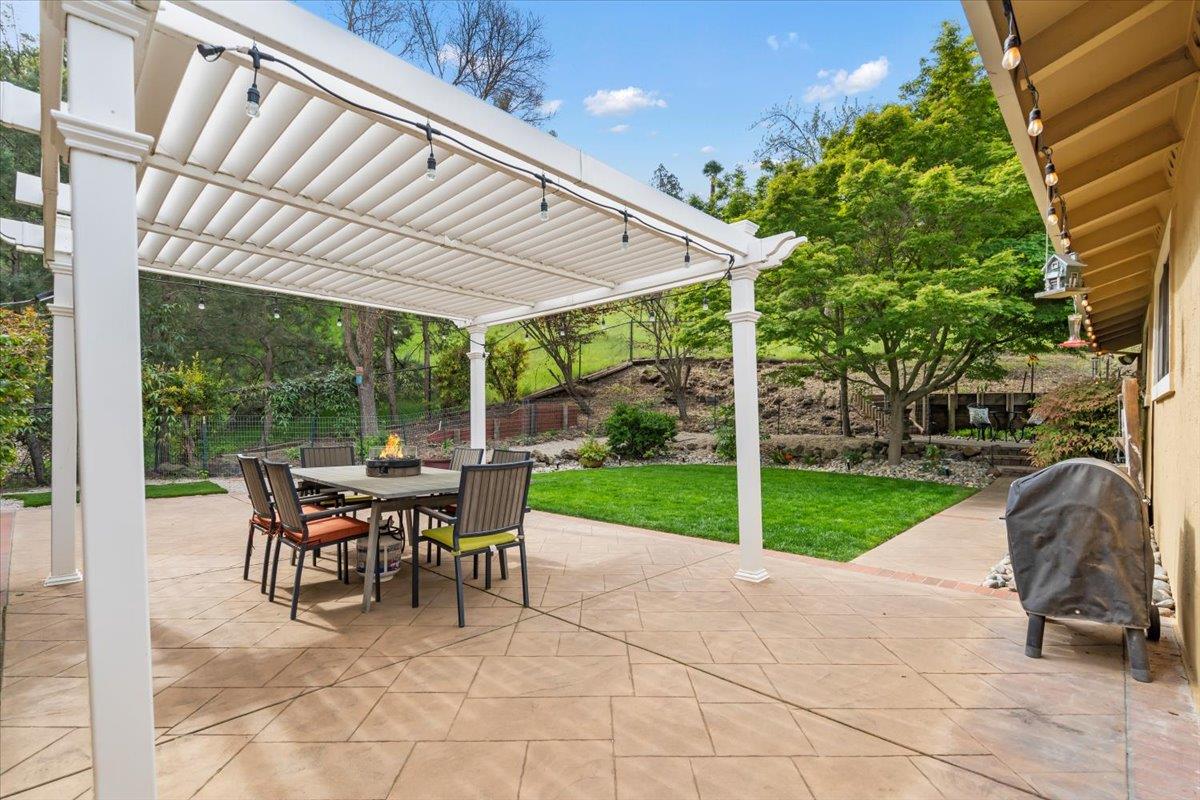 Detail Gallery Image 7 of 56 For 17441 Blue Jay Dr, Morgan Hill,  CA 95037 - 4 Beds | 3/1 Baths