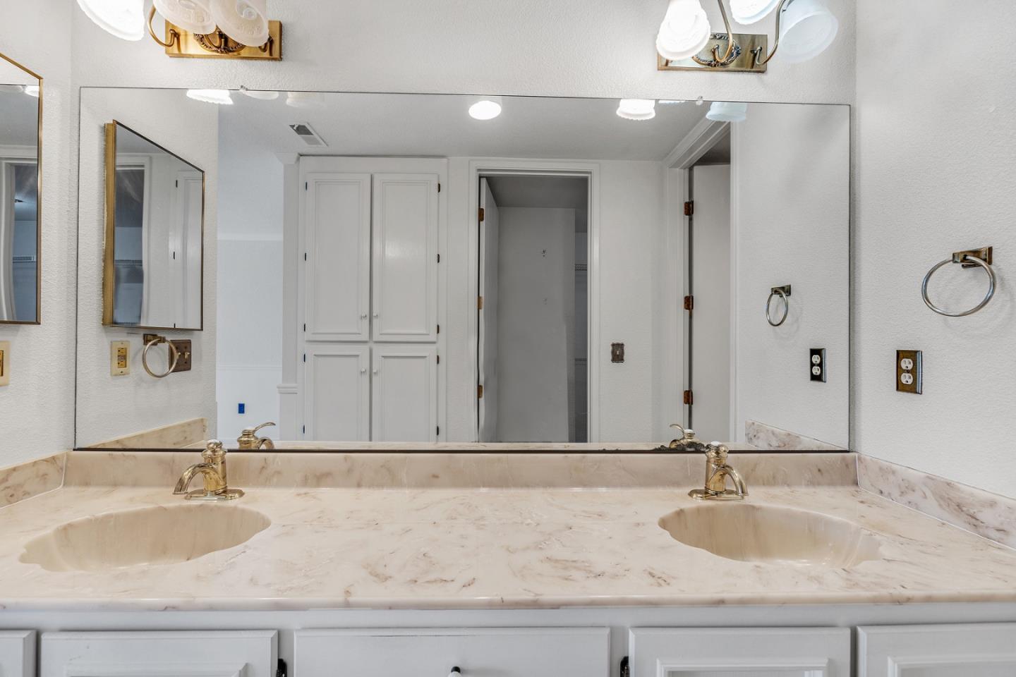 Detail Gallery Image 13 of 21 For 1396 El Camino Real #302,  Millbrae,  CA 94030 - 2 Beds | 2 Baths