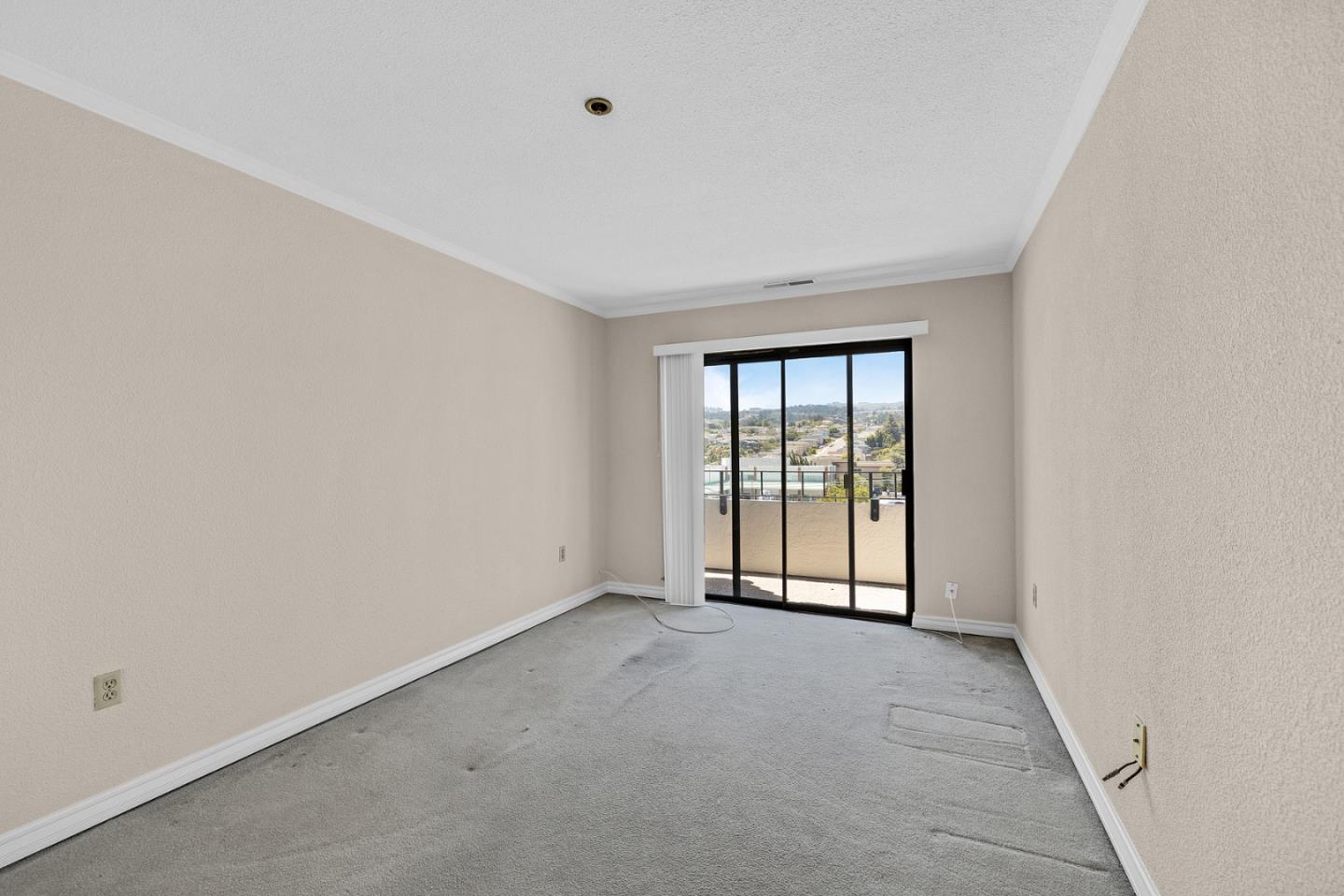 Detail Gallery Image 16 of 21 For 1396 El Camino Real #302,  Millbrae,  CA 94030 - 2 Beds | 2 Baths