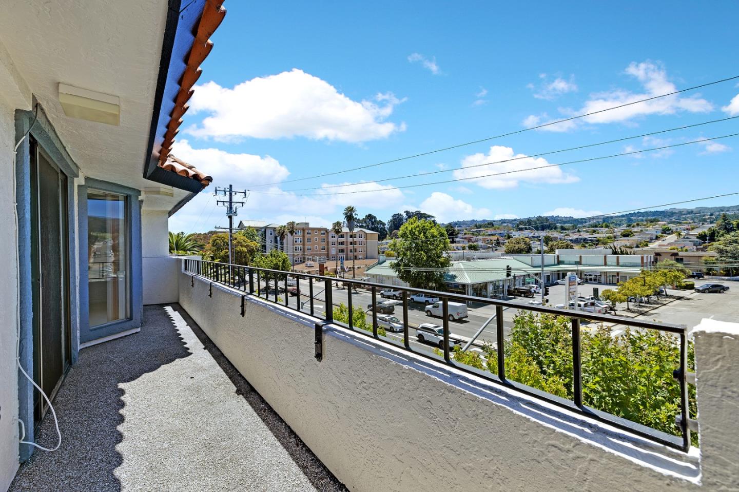 Detail Gallery Image 19 of 21 For 1396 El Camino Real #302,  Millbrae,  CA 94030 - 2 Beds | 2 Baths