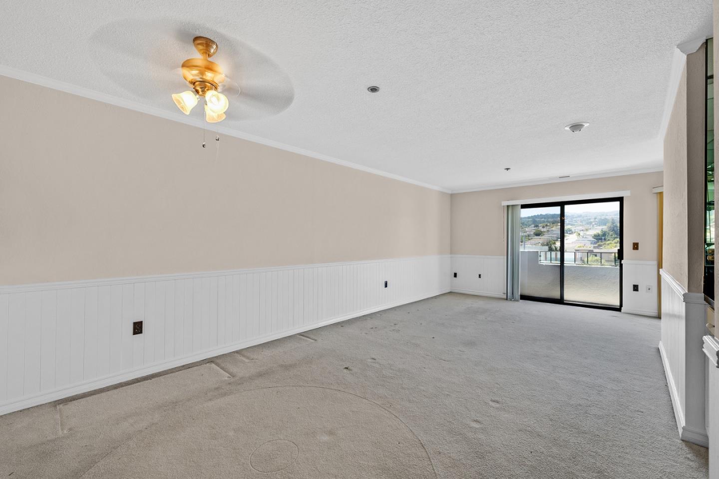 Detail Gallery Image 2 of 21 For 1396 El Camino Real #302,  Millbrae,  CA 94030 - 2 Beds | 2 Baths