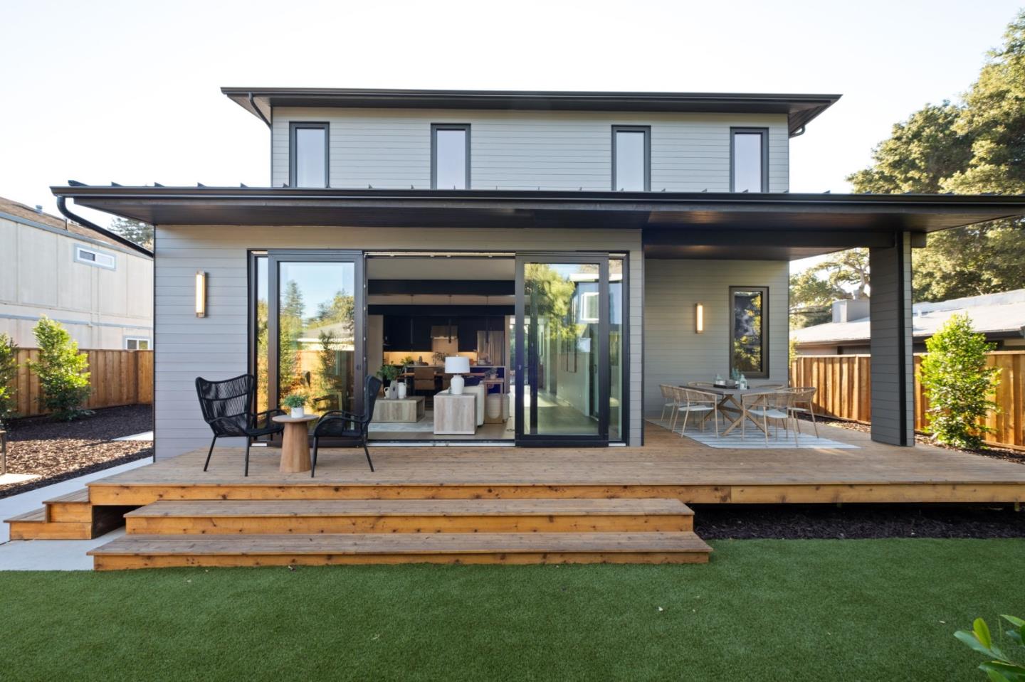 Detail Gallery Image 20 of 22 For 2160 Menalto Ave, Menlo Park,  CA 94025 - 5 Beds | 3 Baths