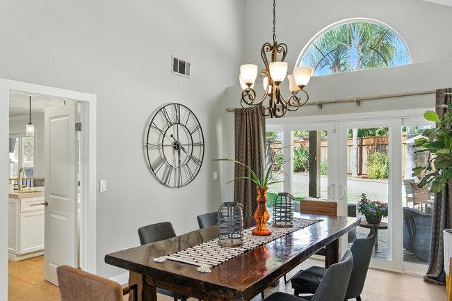 Detail Gallery Image 13 of 89 For 4252 Merlot Ct, San Jose,  CA 95135 - 5 Beds | 3 Baths