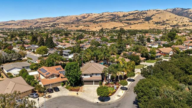 Detail Gallery Image 76 of 89 For 4252 Merlot Ct, San Jose,  CA 95135 - 5 Beds | 3 Baths