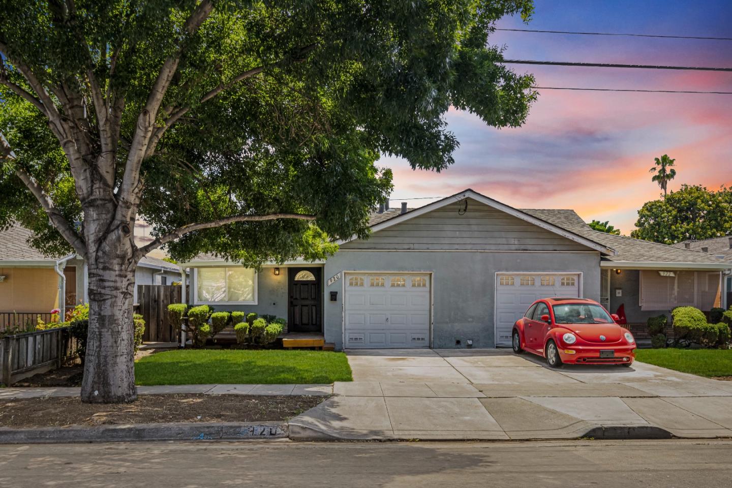 Detail Gallery Image 1 of 9 For 920 Northrup St, San Jose,  CA 95126 - 2 Beds | 1 Baths