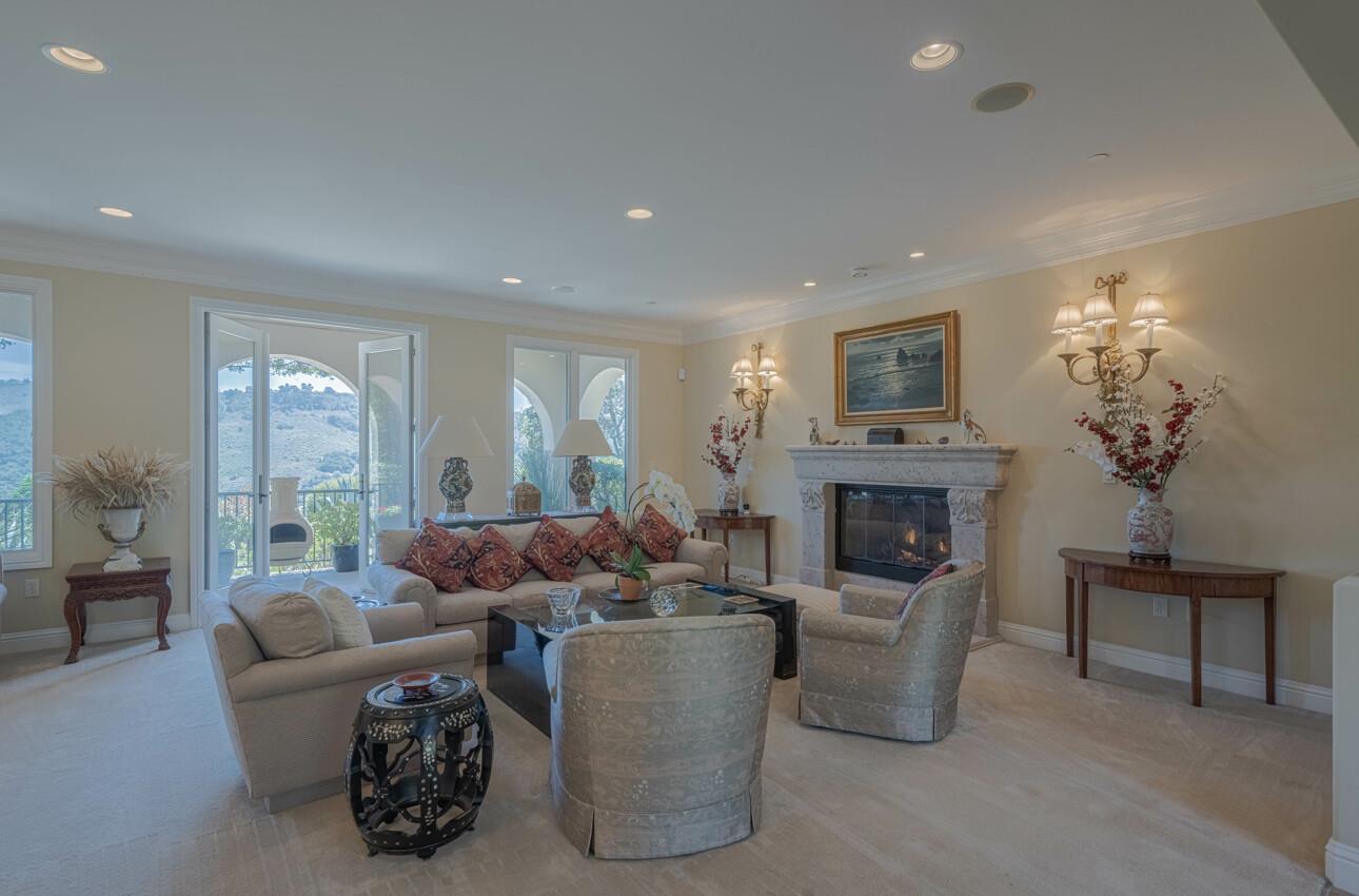 Detail Gallery Image 10 of 64 For 407 Mirador Ct, Monterey,  CA 93940 - 3 Beds | 3/1 Baths