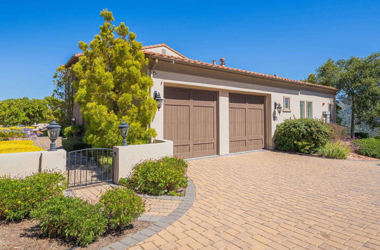 Detail Gallery Image 12 of 64 For 407 Mirador Ct, Monterey,  CA 93940 - 3 Beds | 3/1 Baths