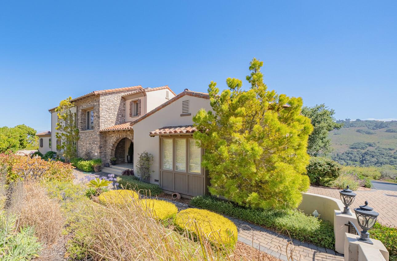 Detail Gallery Image 3 of 64 For 407 Mirador Ct, Monterey,  CA 93940 - 3 Beds | 3/1 Baths