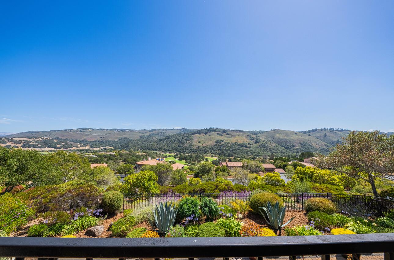 Detail Gallery Image 4 of 64 For 407 Mirador Ct, Monterey,  CA 93940 - 3 Beds | 3/1 Baths