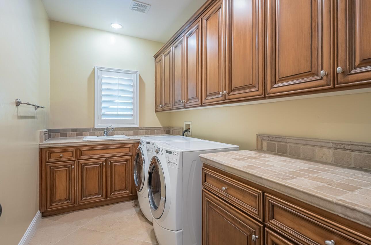 Detail Gallery Image 41 of 64 For 407 Mirador Ct, Monterey,  CA 93940 - 3 Beds | 3/1 Baths