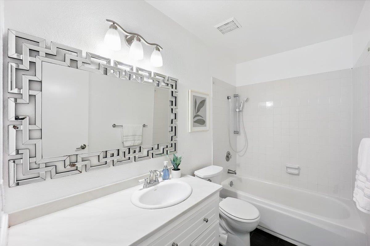 Detail Gallery Image 19 of 48 For 2375 Lincoln Village Dr, San Jose,  CA 95125 - 2 Beds | 2 Baths