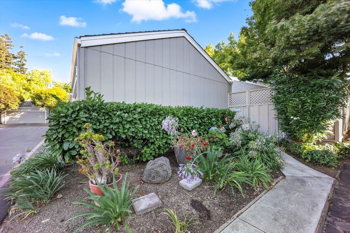 Detail Gallery Image 30 of 48 For 2375 Lincoln Village Dr, San Jose,  CA 95125 - 2 Beds | 2 Baths