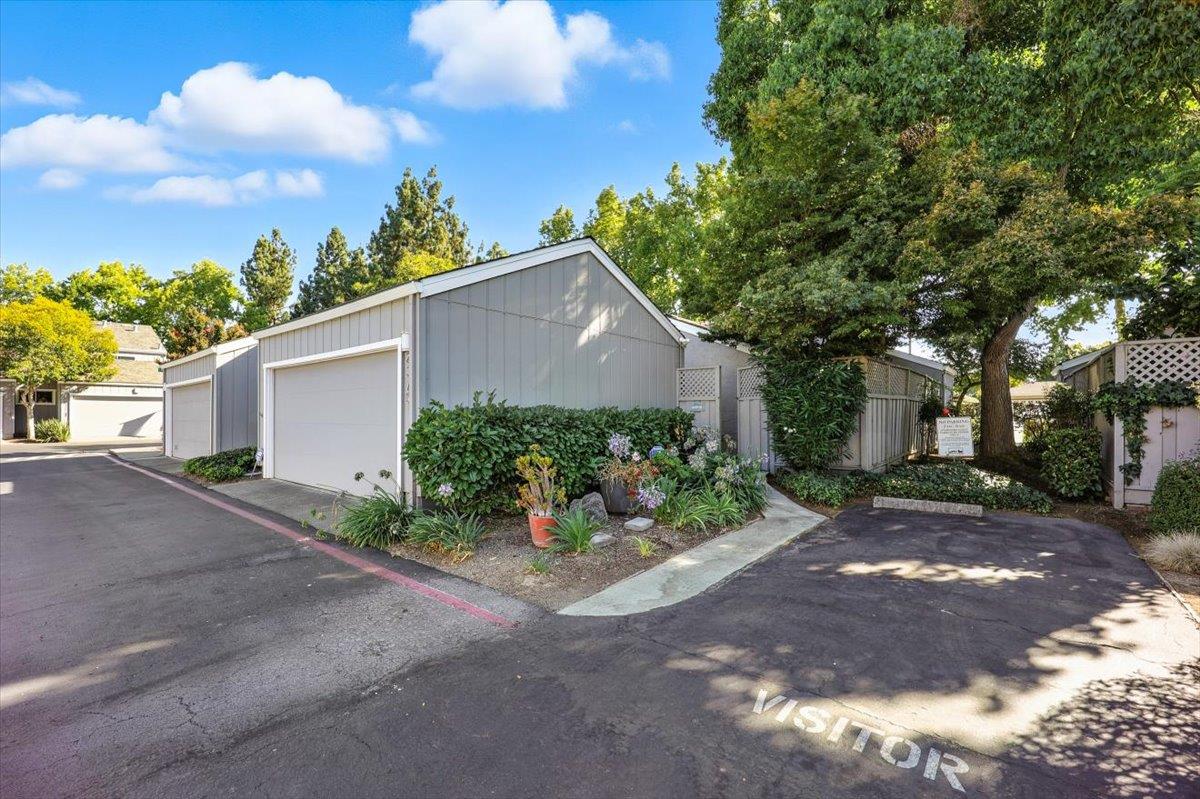 Detail Gallery Image 4 of 48 For 2375 Lincoln Village Dr, San Jose,  CA 95125 - 2 Beds | 2 Baths