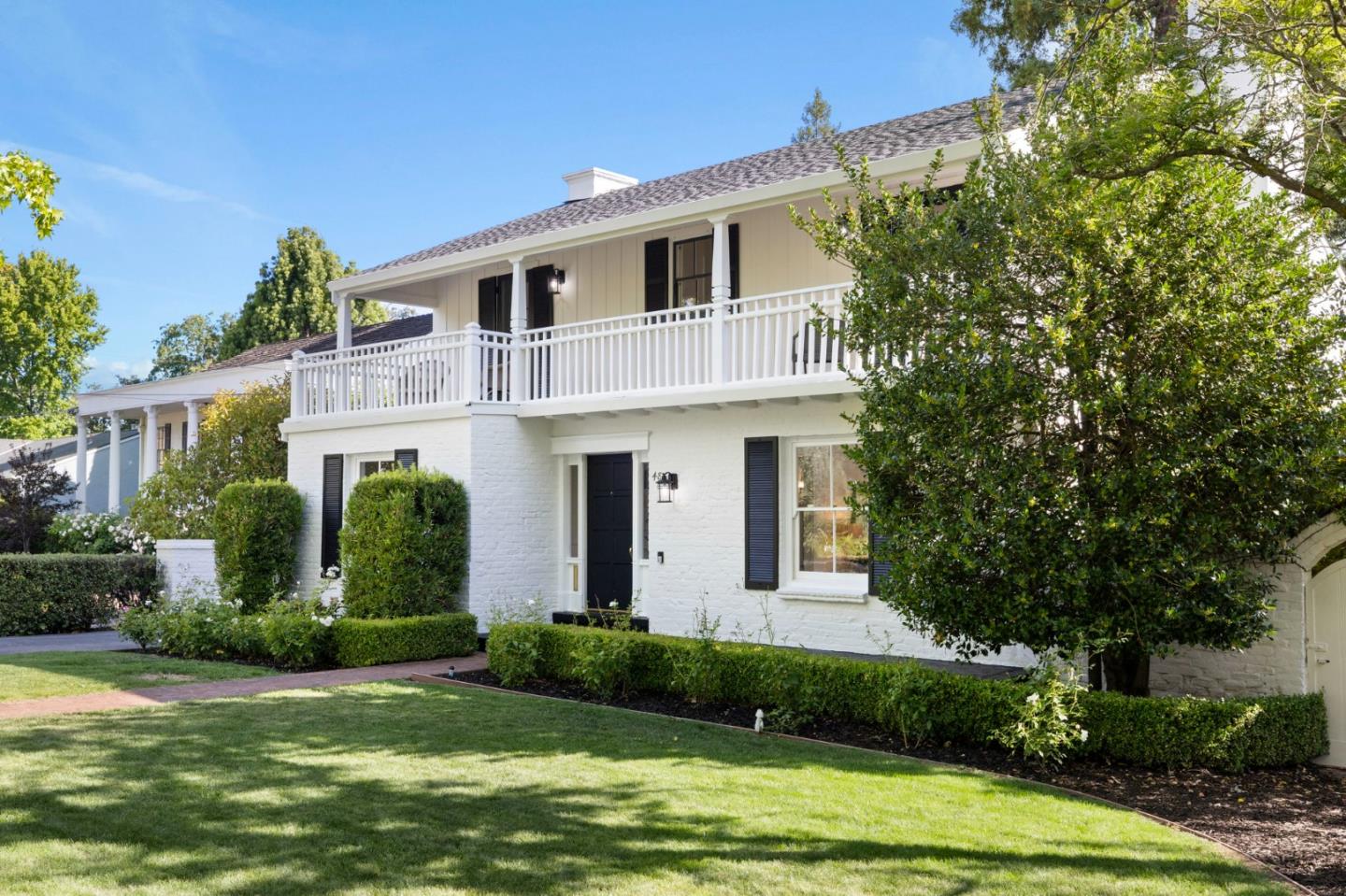 Detail Gallery Image 4 of 48 For 48 Turnsworth Ave, Redwood City,  CA 94062 - 4 Beds | 3 Baths