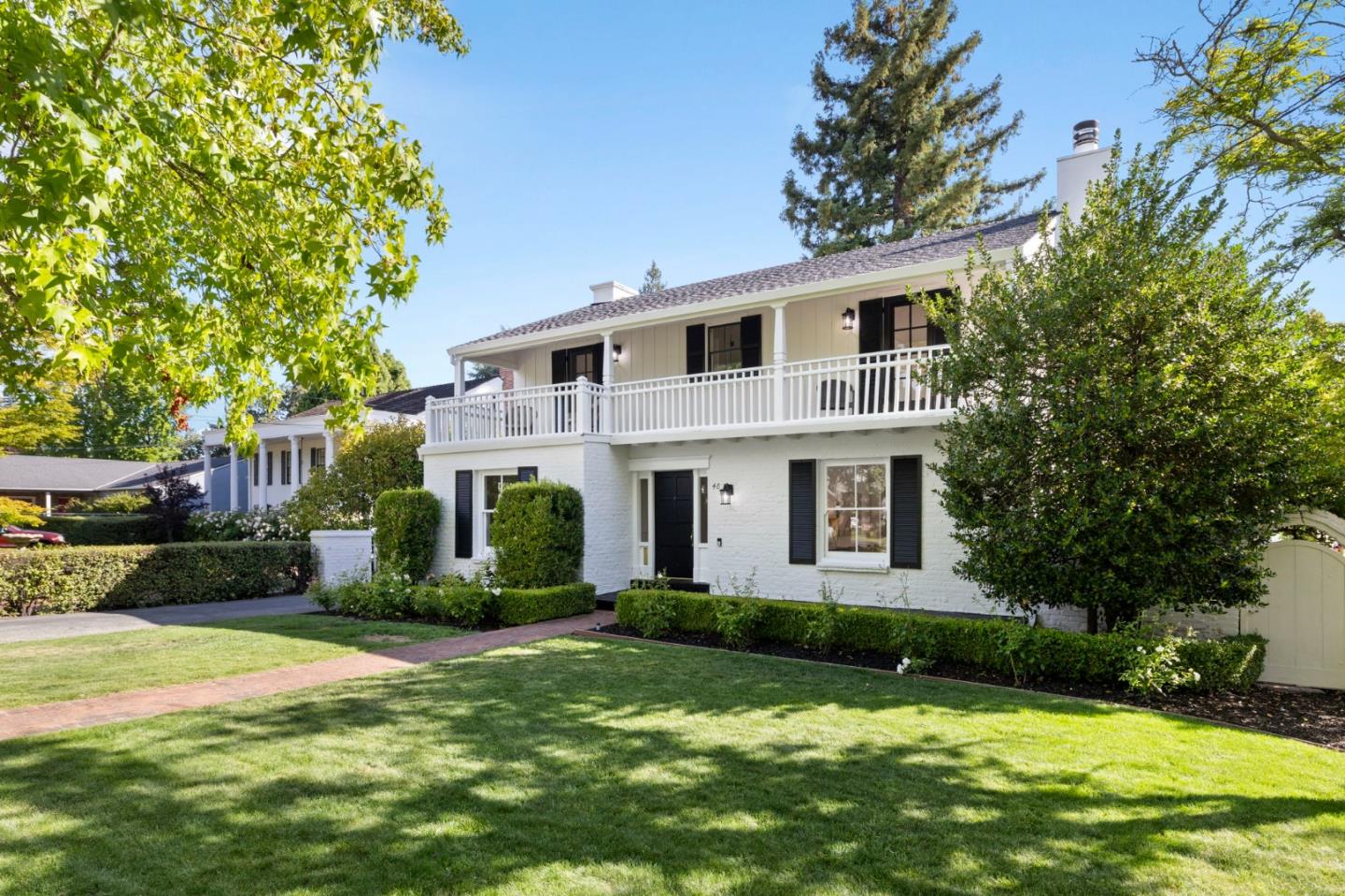Detail Gallery Image 5 of 48 For 48 Turnsworth Ave, Redwood City,  CA 94062 - 4 Beds | 3 Baths