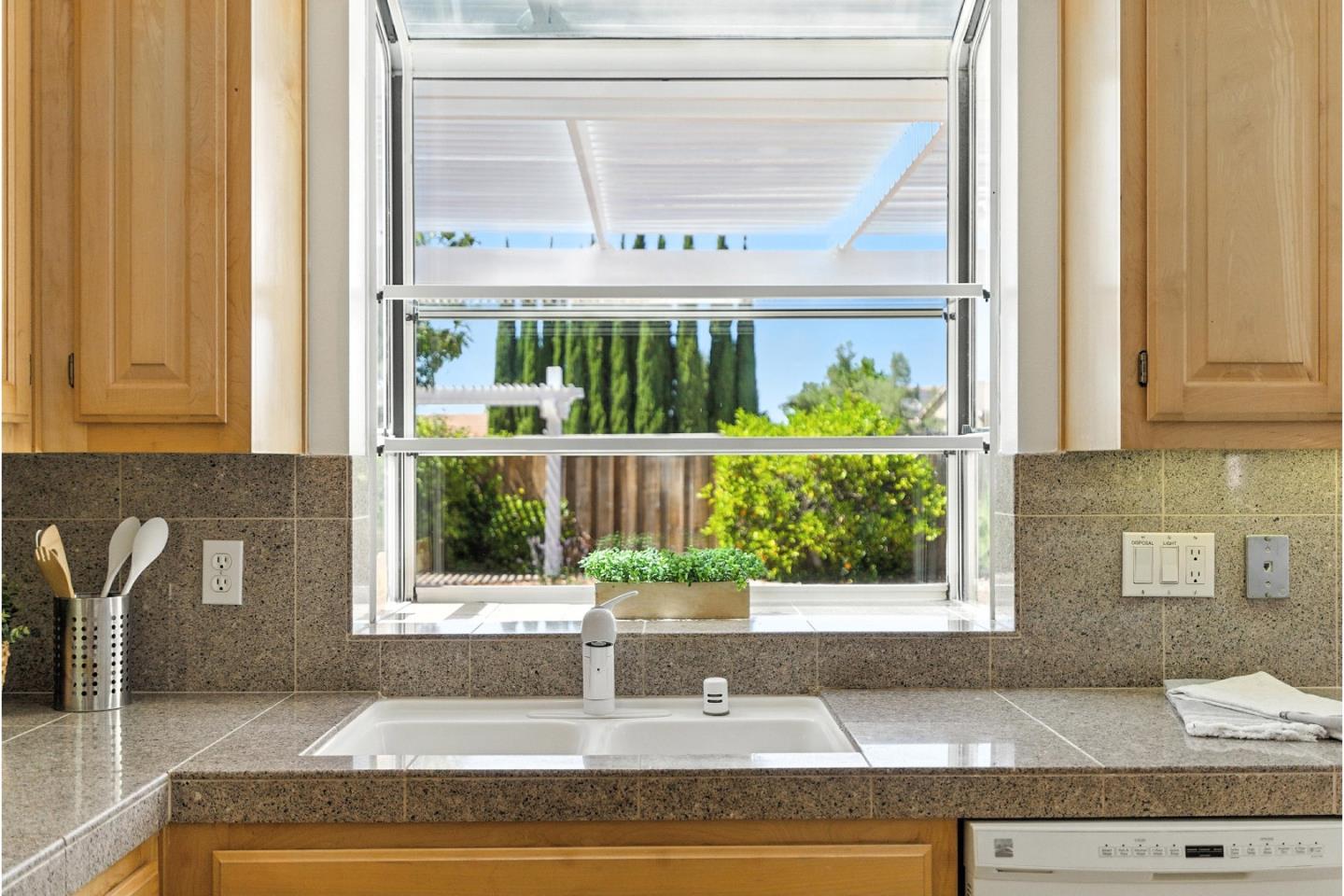 Detail Gallery Image 17 of 46 For 3297 Pomerado Dr, San Jose,  CA 95135 - 4 Beds | 3 Baths