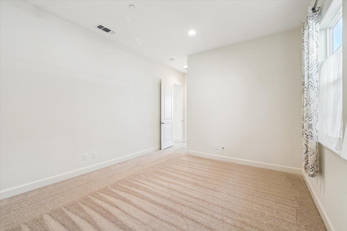 Detail Gallery Image 22 of 63 For 465 Russell Way, Marina,  CA 93933 - 6 Beds | 4 Baths