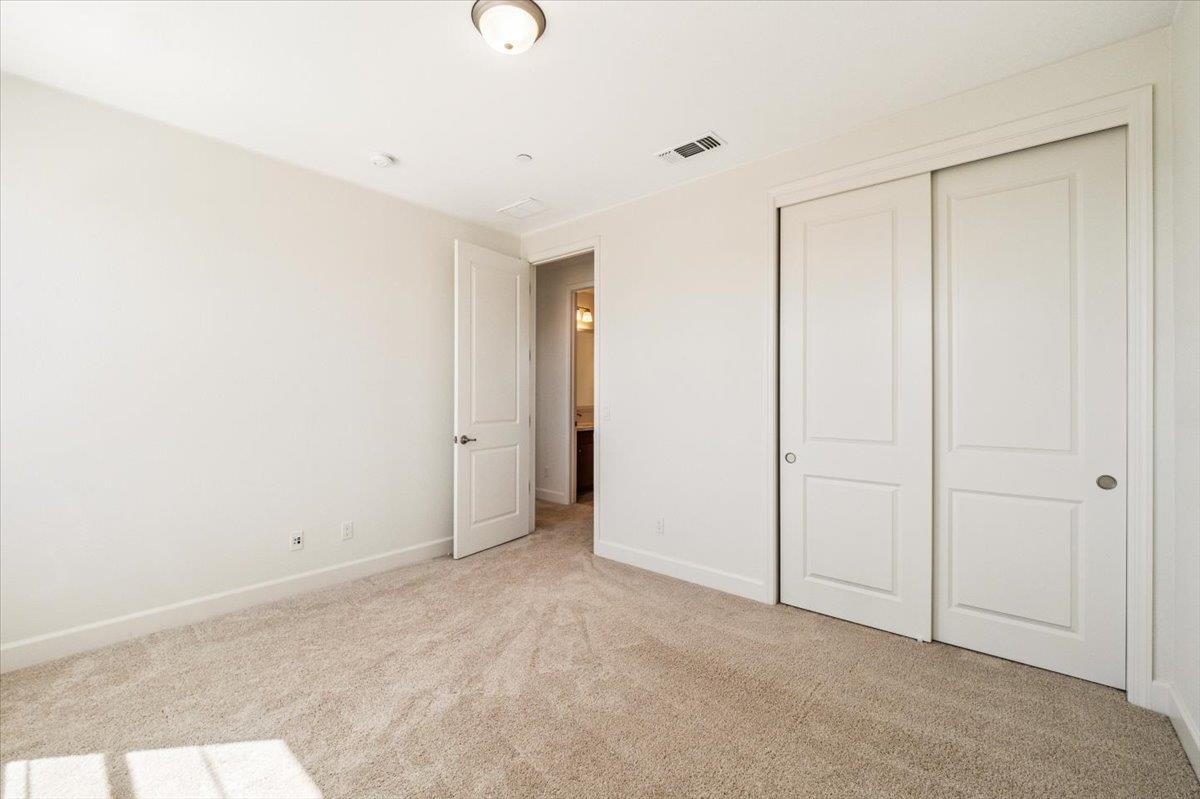 Detail Gallery Image 33 of 63 For 465 Russell Way, Marina,  CA 93933 - 6 Beds | 4 Baths