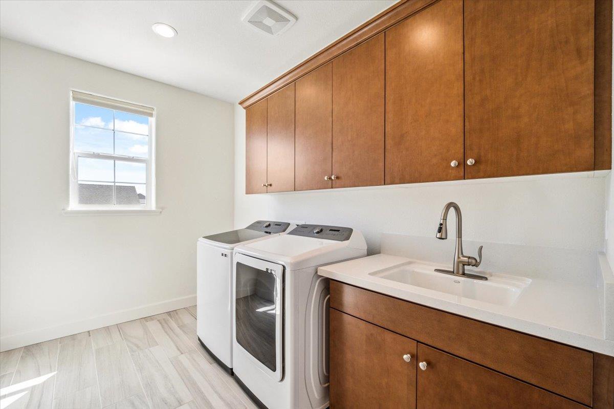 Detail Gallery Image 39 of 63 For 465 Russell Way, Marina,  CA 93933 - 6 Beds | 4 Baths