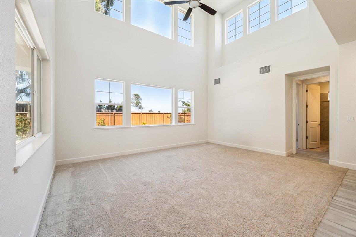 Detail Gallery Image 8 of 63 For 465 Russell Way, Marina,  CA 93933 - 6 Beds | 4 Baths