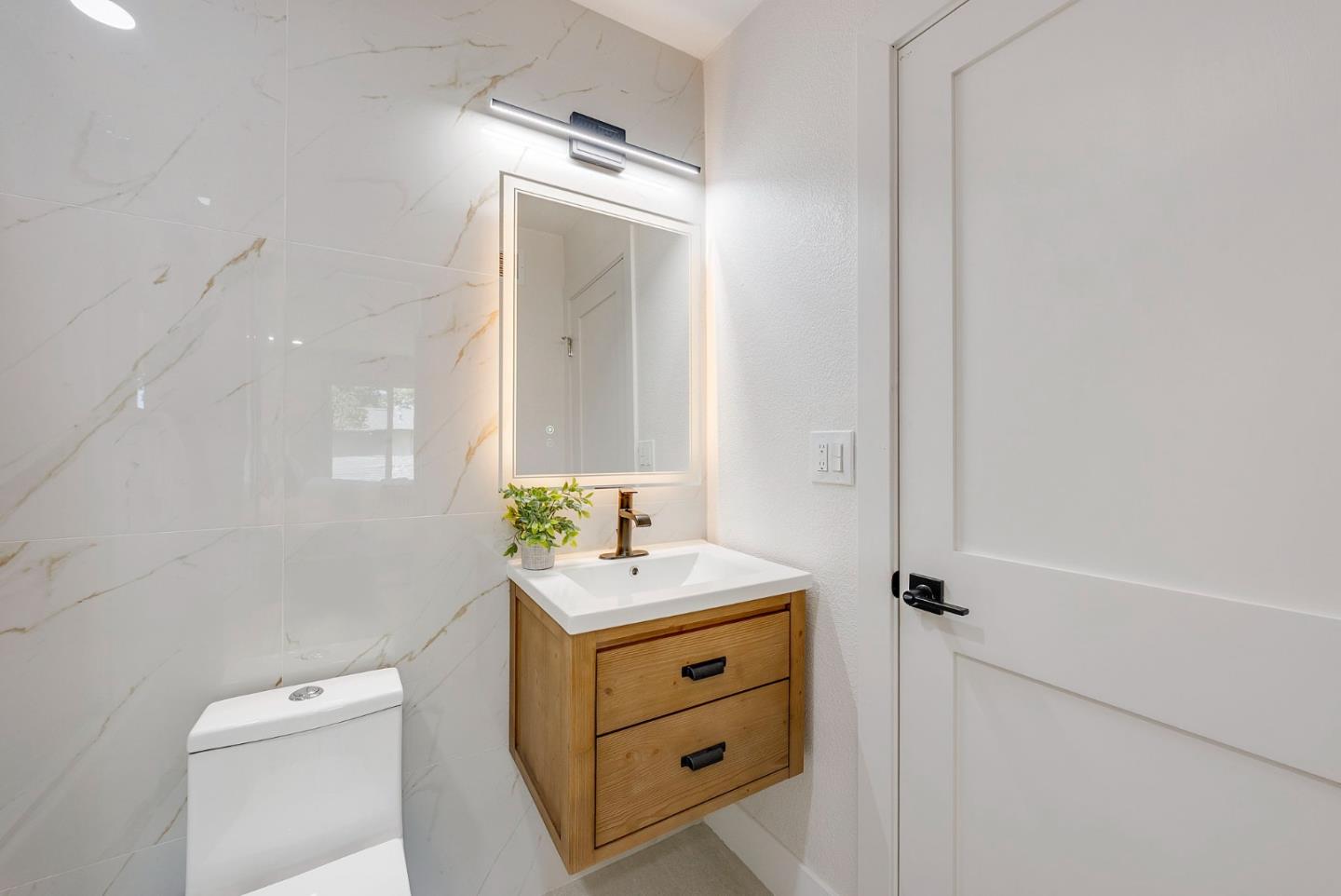 Detail Gallery Image 16 of 28 For 2044 Voss Park Ln, San Jose,  CA 95131 - 4 Beds | 1/1 Baths