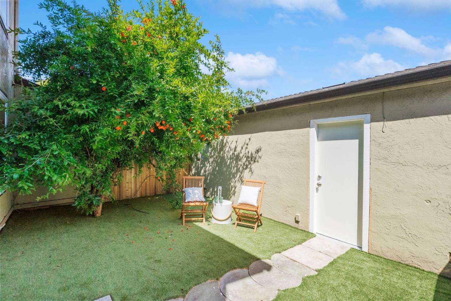 Detail Gallery Image 24 of 28 For 2044 Voss Park Ln, San Jose,  CA 95131 - 4 Beds | 1/1 Baths