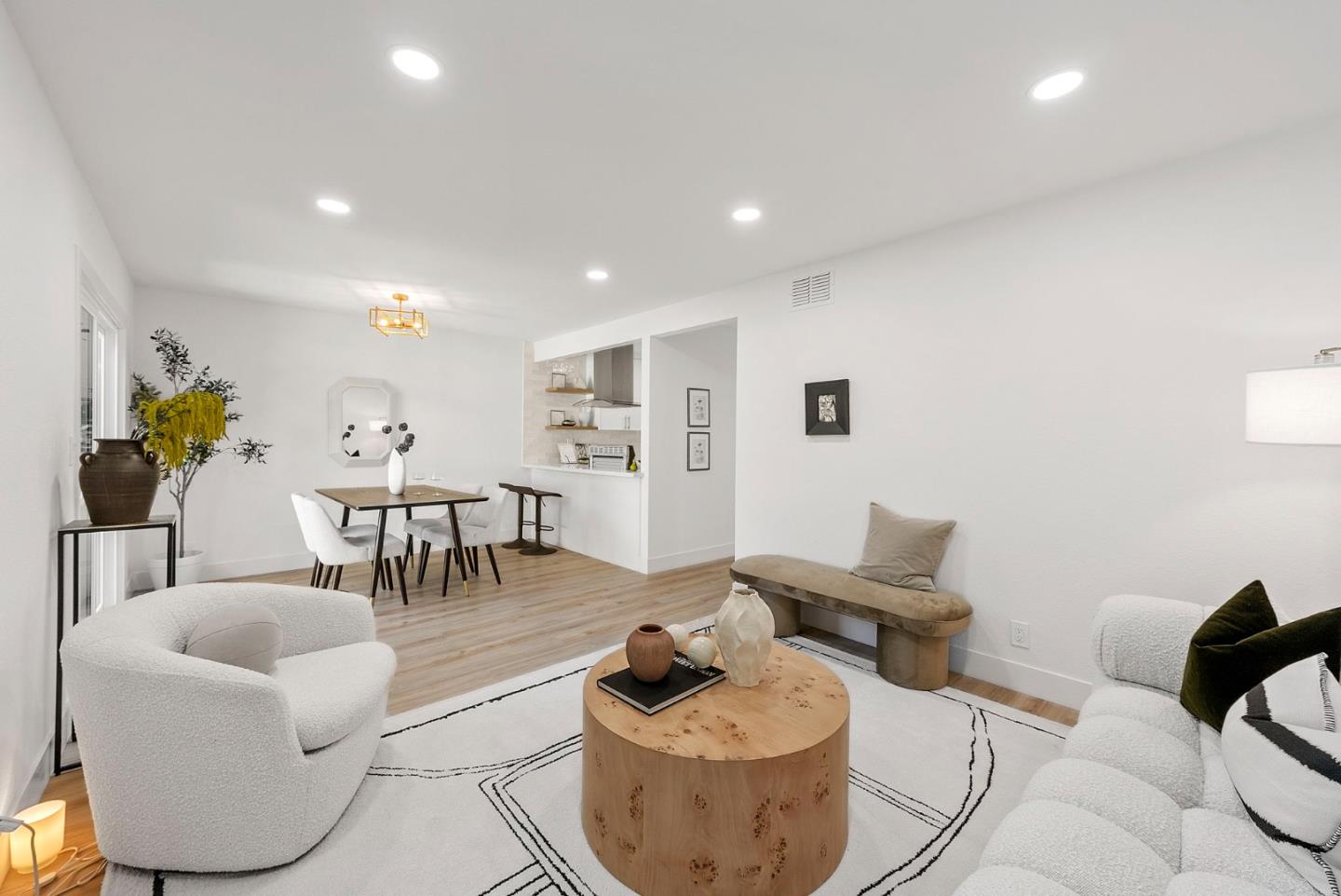 Detail Gallery Image 4 of 28 For 2044 Voss Park Ln, San Jose,  CA 95131 - 4 Beds | 1/1 Baths