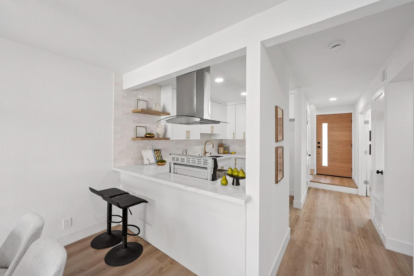 Detail Gallery Image 6 of 28 For 2044 Voss Park Ln, San Jose,  CA 95131 - 4 Beds | 1/1 Baths