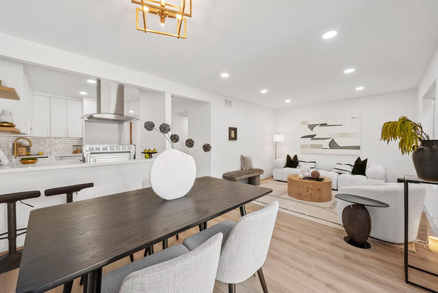 Detail Gallery Image 8 of 28 For 2044 Voss Park Ln, San Jose,  CA 95131 - 4 Beds | 1/1 Baths