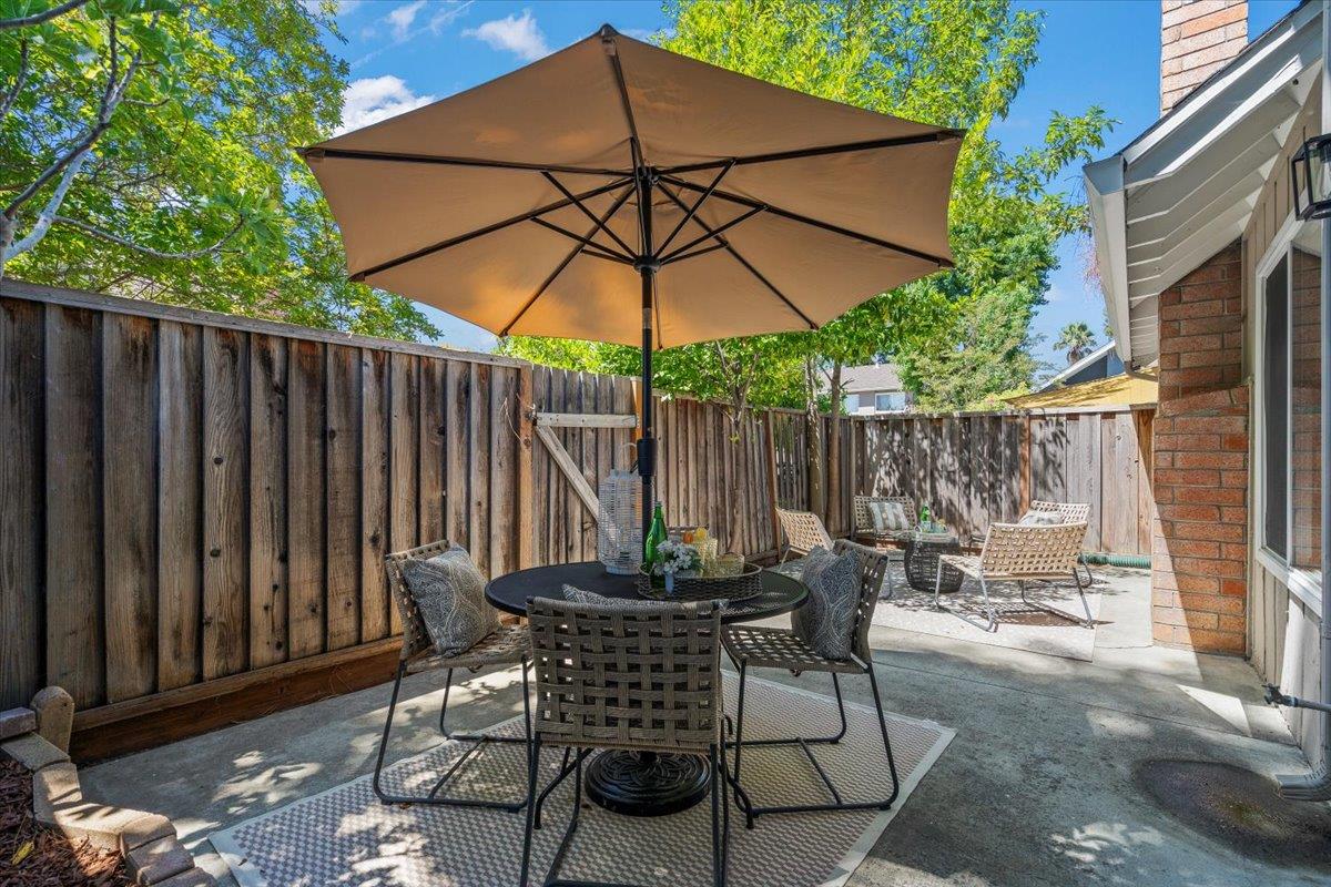 Detail Gallery Image 19 of 27 For 535 Pine Wood Ln, Los Gatos,  CA 95032 - 3 Beds | 2/1 Baths