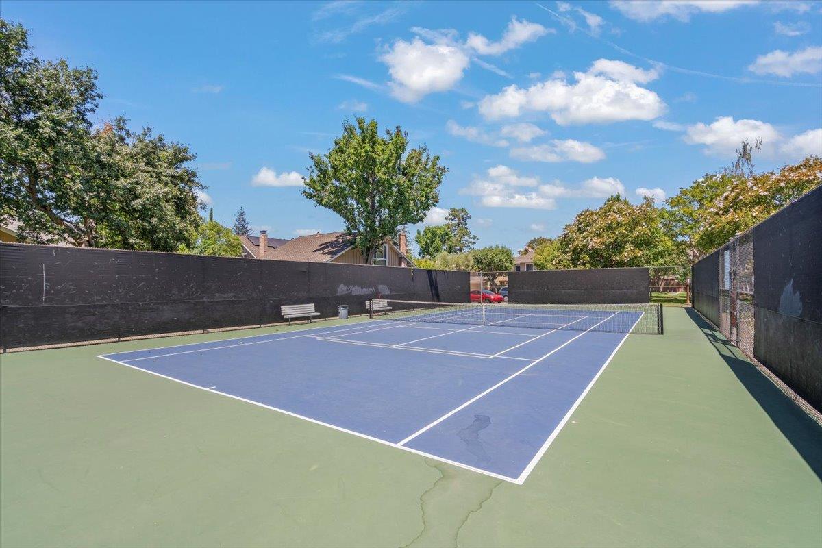 Detail Gallery Image 20 of 27 For 535 Pine Wood Ln, Los Gatos,  CA 95032 - 3 Beds | 2/1 Baths