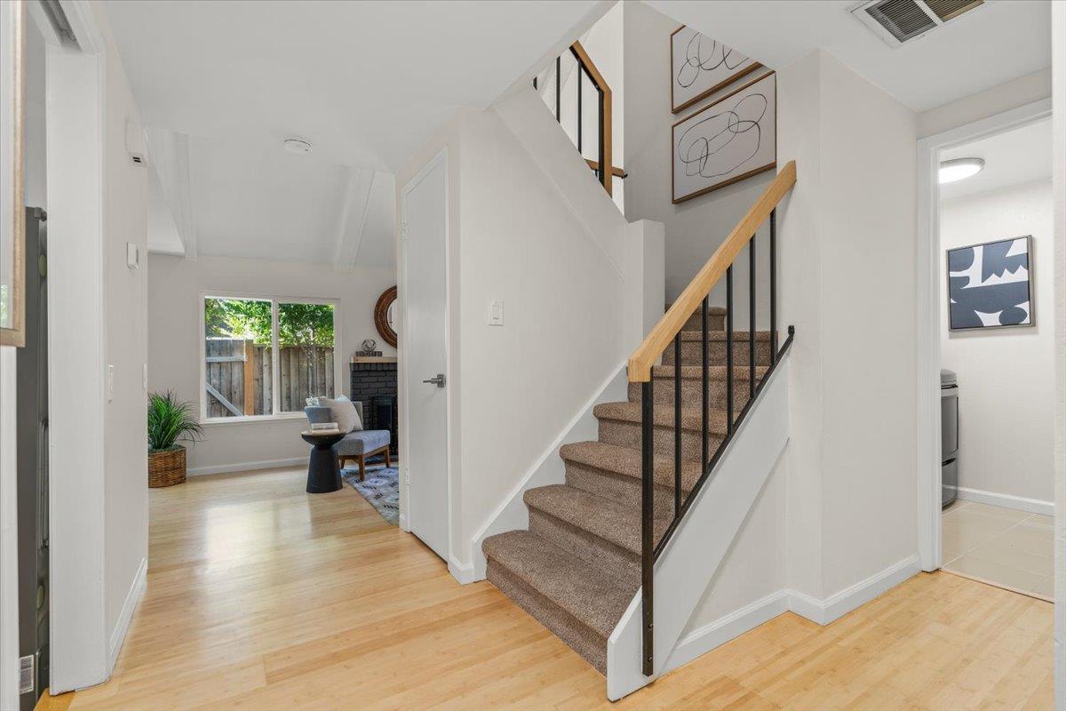 Detail Gallery Image 3 of 27 For 535 Pine Wood Ln, Los Gatos,  CA 95032 - 3 Beds | 2/1 Baths