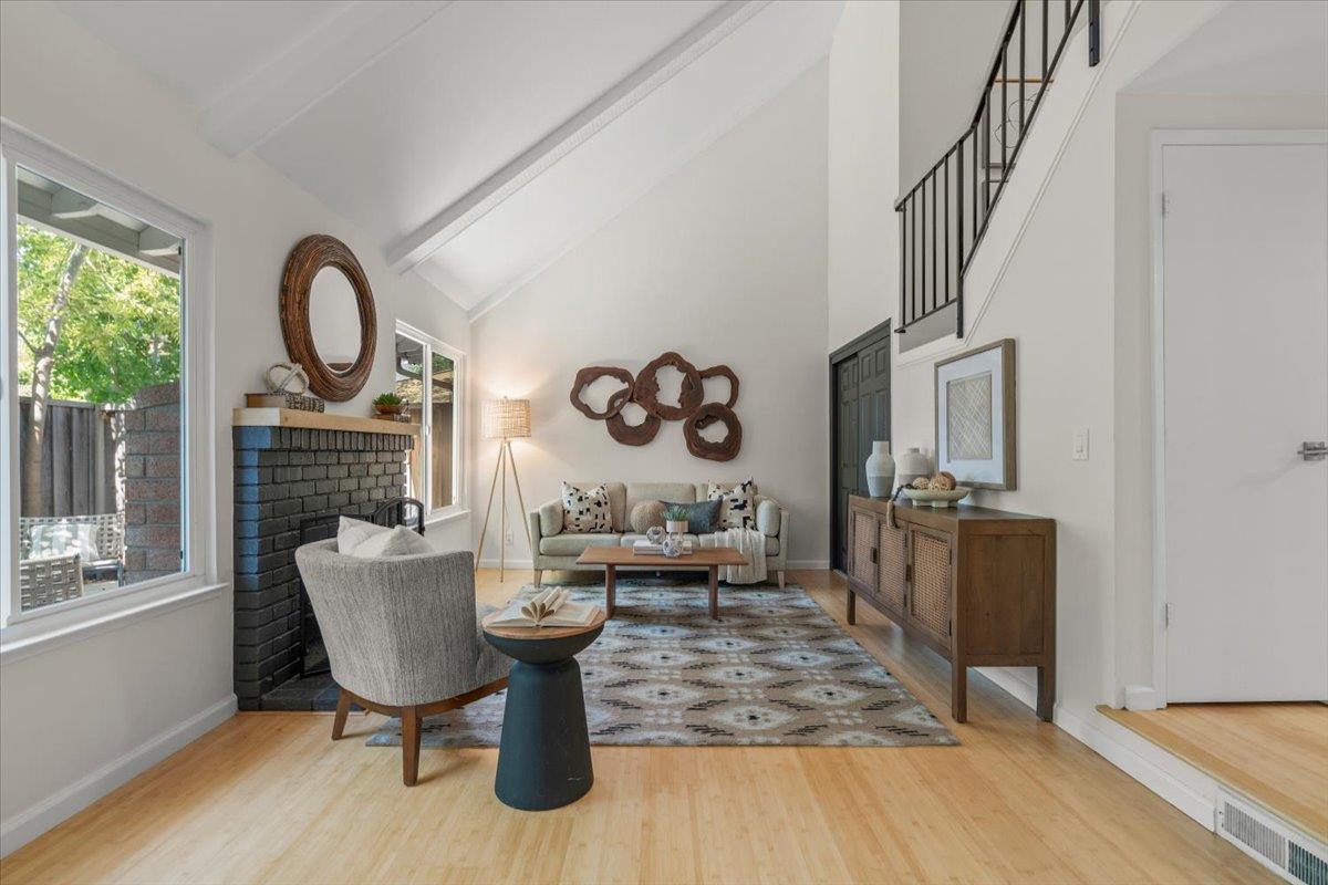 Detail Gallery Image 4 of 27 For 535 Pine Wood Ln, Los Gatos,  CA 95032 - 3 Beds | 2/1 Baths