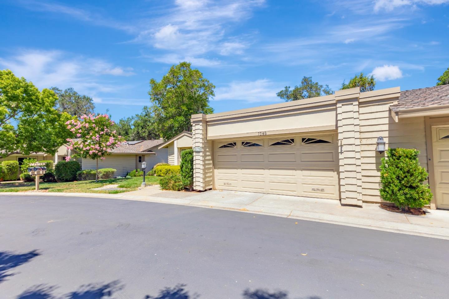 Detail Gallery Image 4 of 54 For 7369 via Montecitos, San Jose,  CA 95135 - 2 Beds | 2 Baths