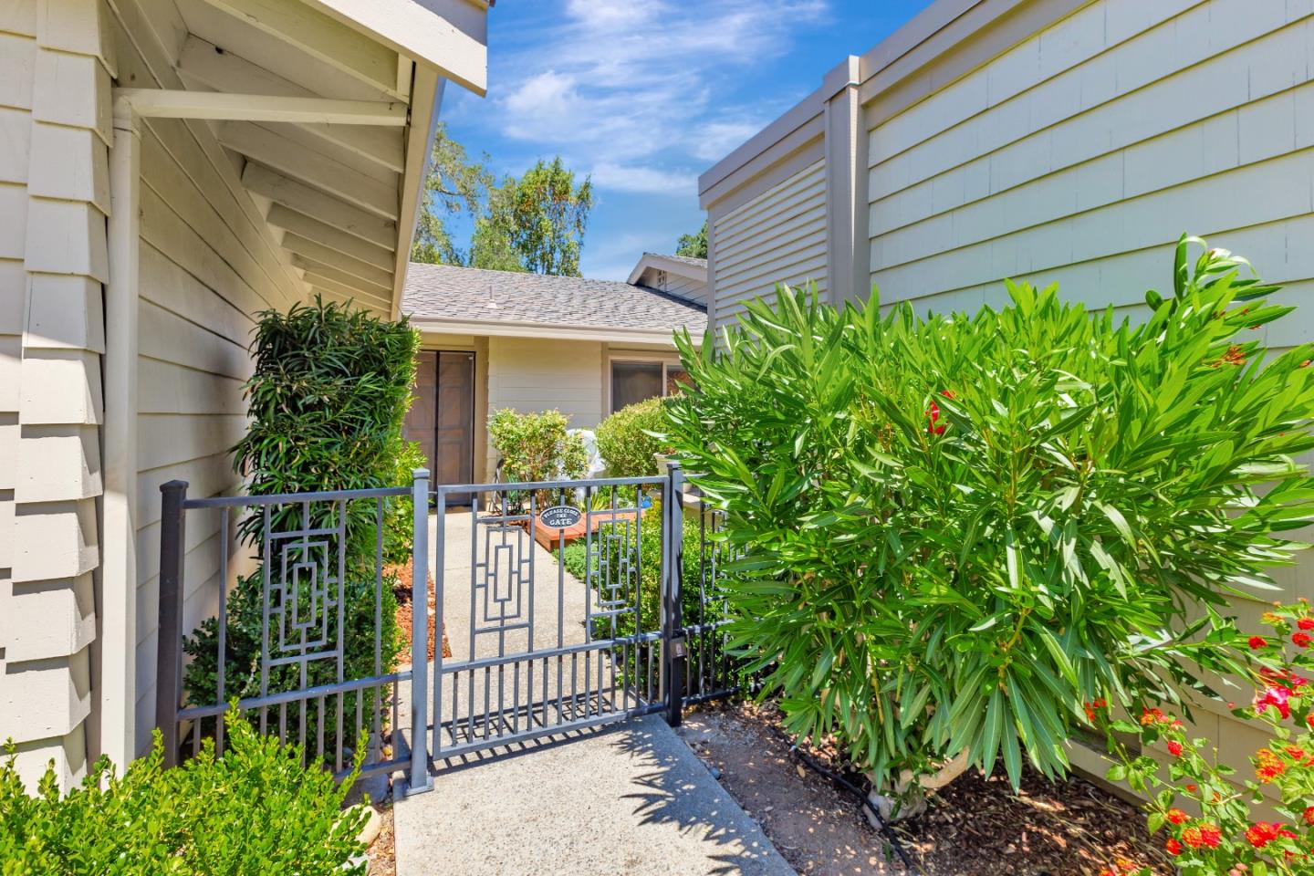Detail Gallery Image 5 of 54 For 7369 via Montecitos, San Jose,  CA 95135 - 2 Beds | 2 Baths