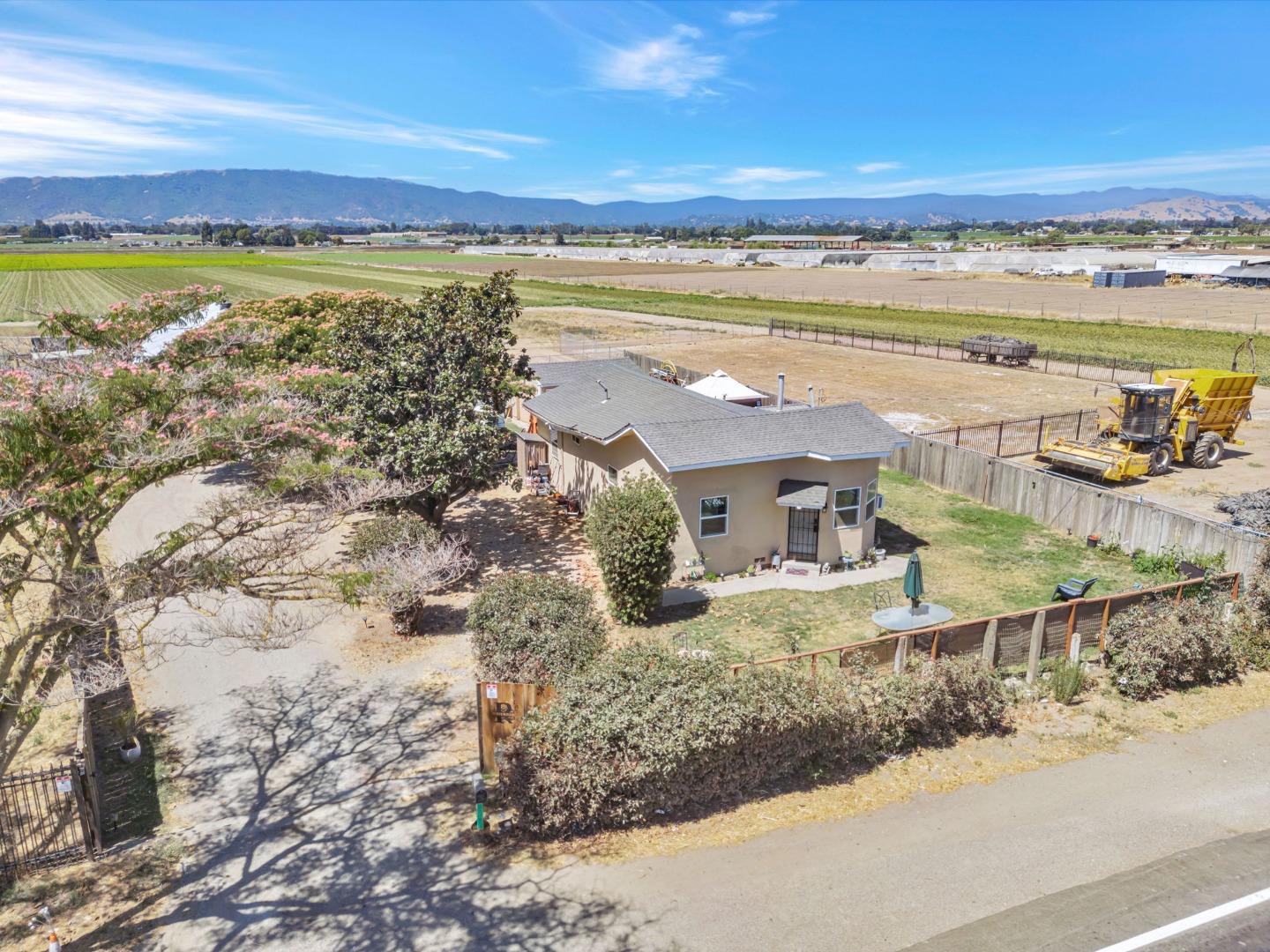 Detail Gallery Image 5 of 60 For 2712 Ferguson Rd, Gilroy,  CA 95020 - – Beds | – Baths